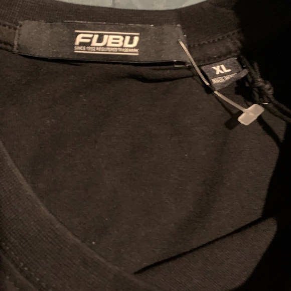 FUBU XL NWT VINTAGE Black and Red Short Sleeve Tee with Graphic Design - Picture 3 of 5